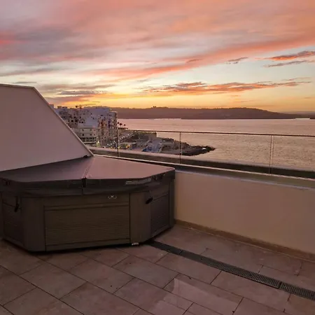 Appartamento Ivory Ph With Views And Jacuzzi By Homely