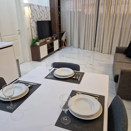 Appartamento Ivory Ph With Views And Jacuzzi By Homely *