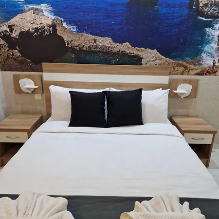 Ivory Ph With Views And Jacuzzi By Homely 圣保罗湾城